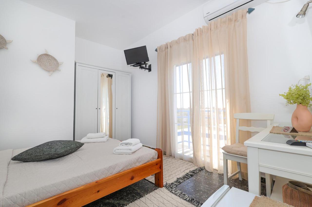 Hotel Hippocampus Perdika  Bagian luar foto